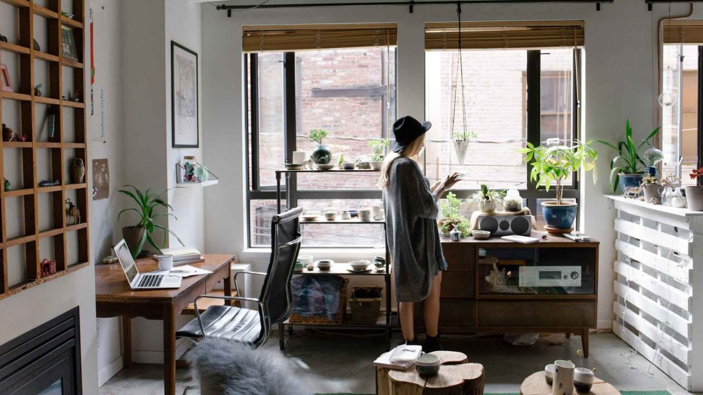 Surprising-Reasons-That-You-Should-Declutter-Your-Home-on-focuseverything