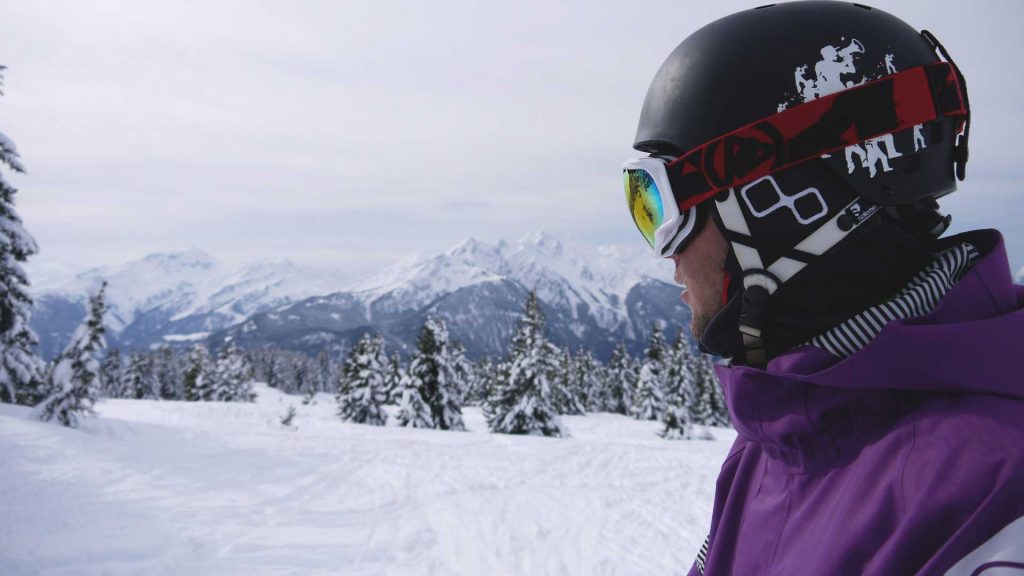 Tips-to-Buy-the-Best-Snowboard-Helmet-on-FocusEverything