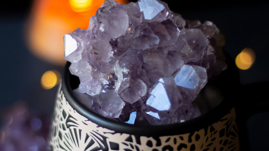 5-Best-Ways-to-Solve-your-Daily-Life-Problems-with-Crystals-on-focuseverything-net