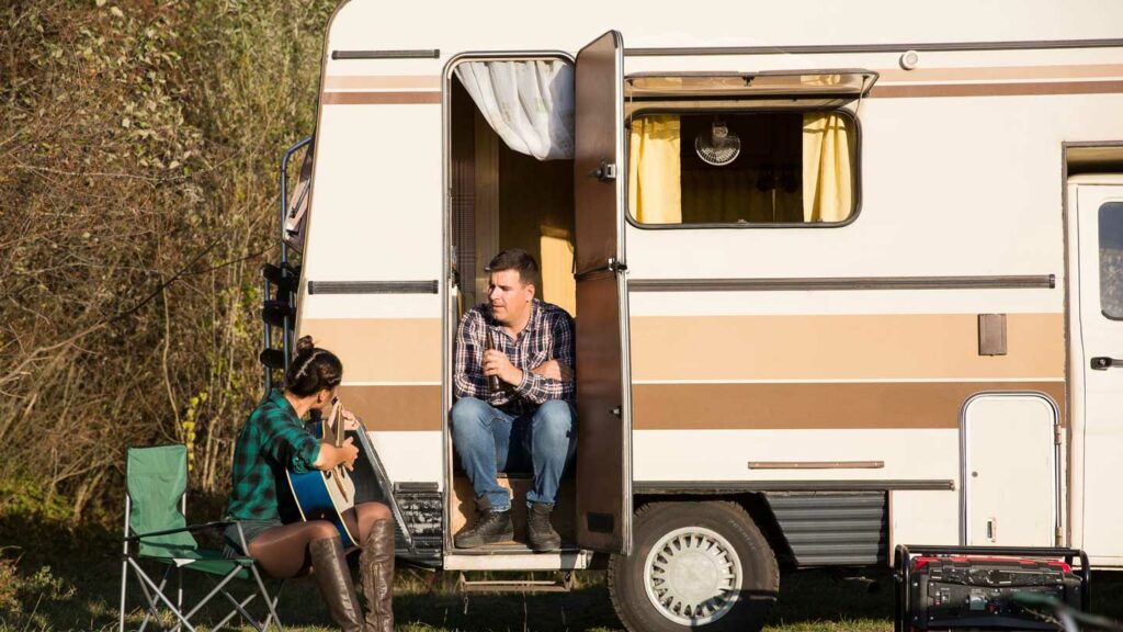 The-Art-Of-Design-Stylish-Interiors-Of-Mobile-Trailers-For-Your-Business-on-focuseverything